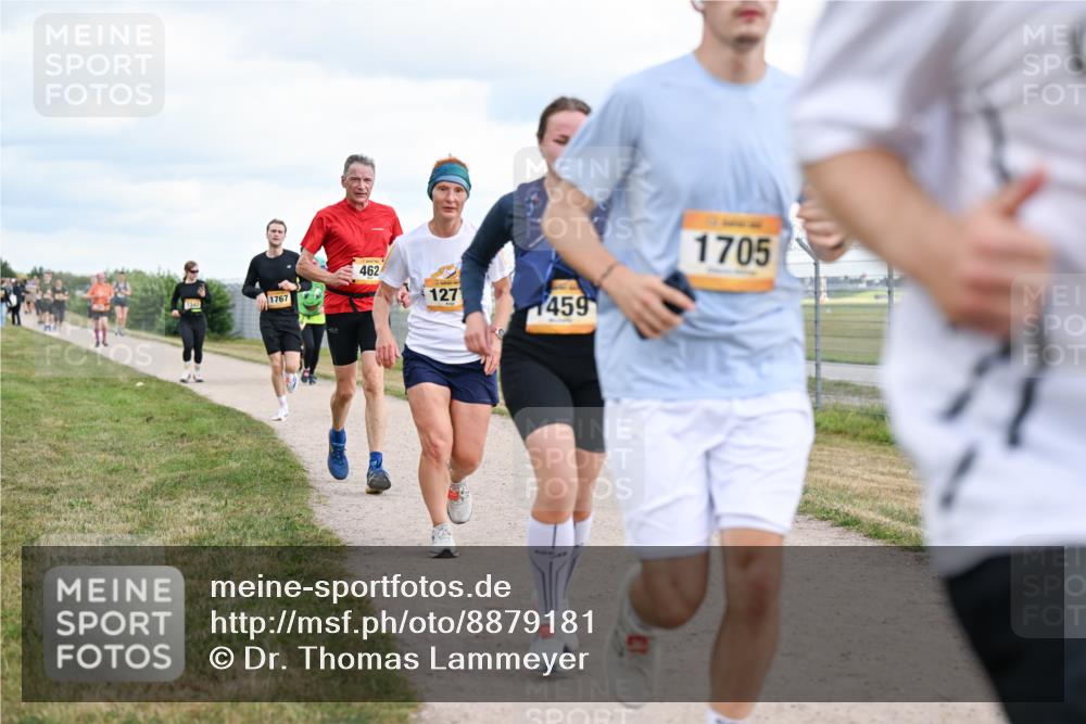 14.09.2025 - Airport Race Dr. Thomas Lammeyer http://msf.ph/oto/8879181 14.09.2025 12:28:01 Laufen 1767, 462, 1705, 1271, 1459 meine-sportfotos.de