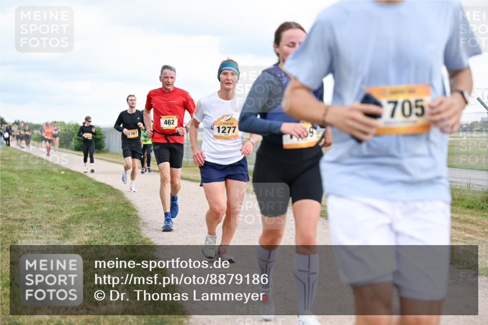 14.09.2025 - Airport Race Dr. Thomas Lammeyer http://msf.ph/oto/8879186 14.09.2025 12:28:01 Laufen 767, 462, 1277, 705 meine-sportfotos.de