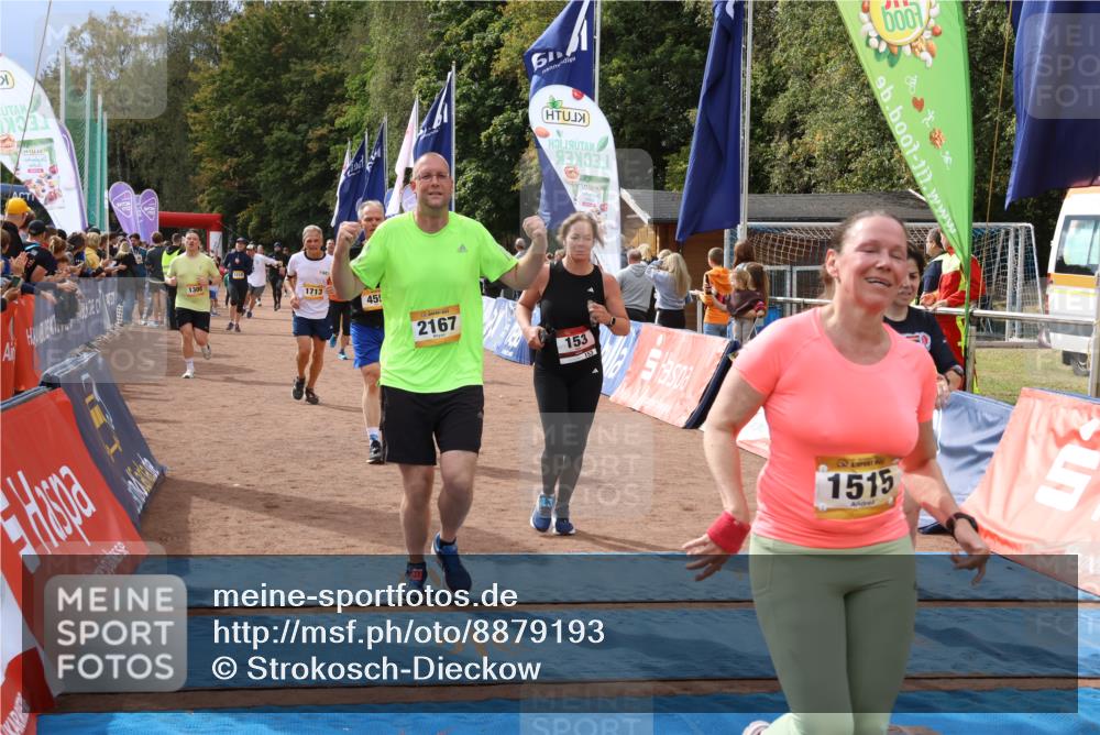 14.09.2025 - Airport Race Strokosch-Dieckow http://msf.ph/oto/8879193 14.09.2025 12:38:59 Ziel 102, 153, 455, 775, 1084, 1218, 1308, 1515, 1713, 1742, 1906, 2116, 2167, 4052 meine-sportfotos.de