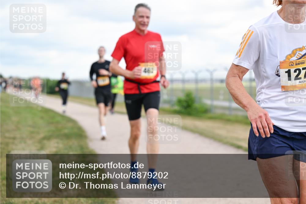 14.09.2025 - Airport Race Dr. Thomas Lammeyer http://msf.ph/oto/8879202 14.09.2025 12:28:03 Laufen 461, 42, 127 meine-sportfotos.de