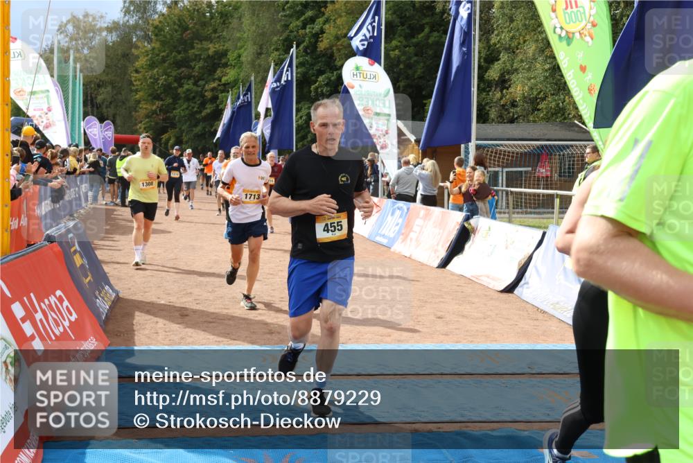 14.09.2025 - Airport Race Strokosch-Dieckow http://msf.ph/oto/8879229 14.09.2025 12:39:01 Ziel 102, 153, 455, 934, 956, 1084, 1218, 1308, 1515, 1713, 1729, 1742, 1906, 2116, 2167, 4052 meine-sportfotos.de