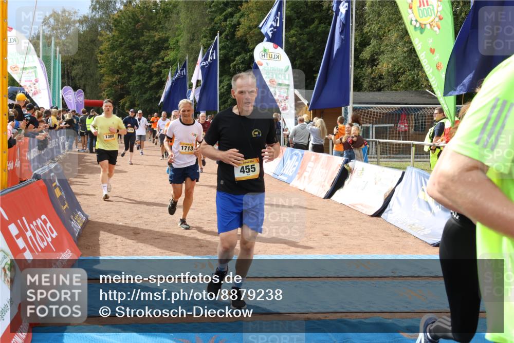 14.09.2025 - Airport Race Strokosch-Dieckow http://msf.ph/oto/8879238 14.09.2025 12:39:01 Ziel 102, 153, 455, 934, 956, 1084, 1218, 1308, 1515, 1713, 1729, 1742, 1906, 2116, 2167, 4052 meine-sportfotos.de