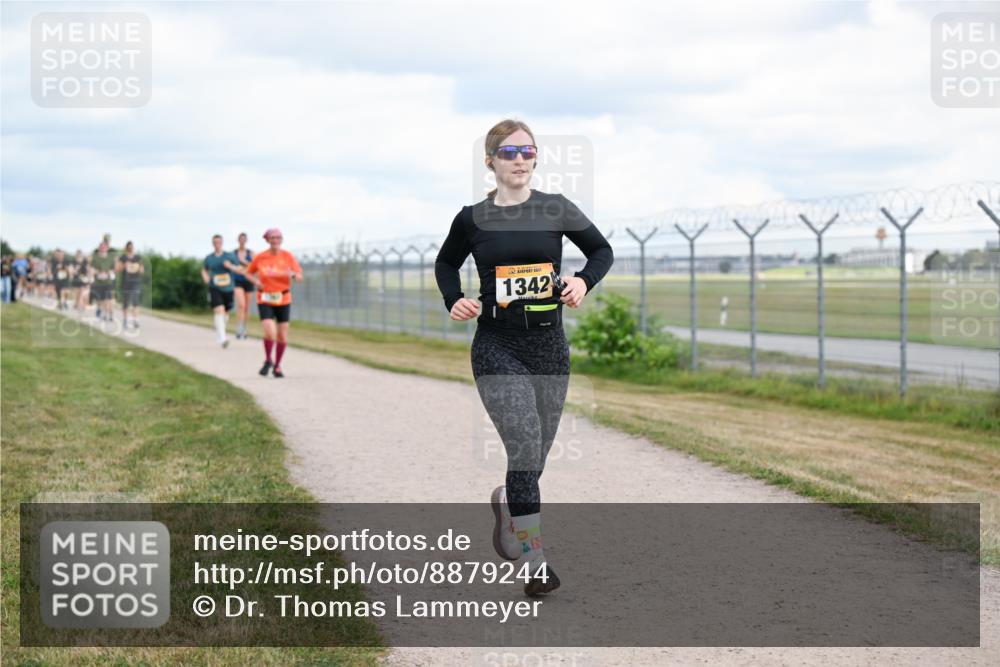 14.09.2025 - Airport Race Dr. Thomas Lammeyer http://msf.ph/oto/8879244 14.09.2025 12:28:10 Laufen 1342 meine-sportfotos.de