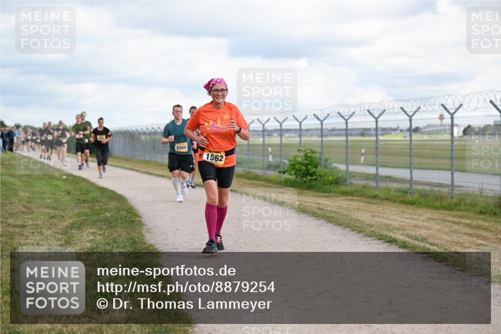 14.09.2025 - Airport Race Dr. Thomas Lammeyer http://msf.ph/oto/8879254 14.09.2025 12:28:15 Laufen 2000, 1562 meine-sportfotos.de