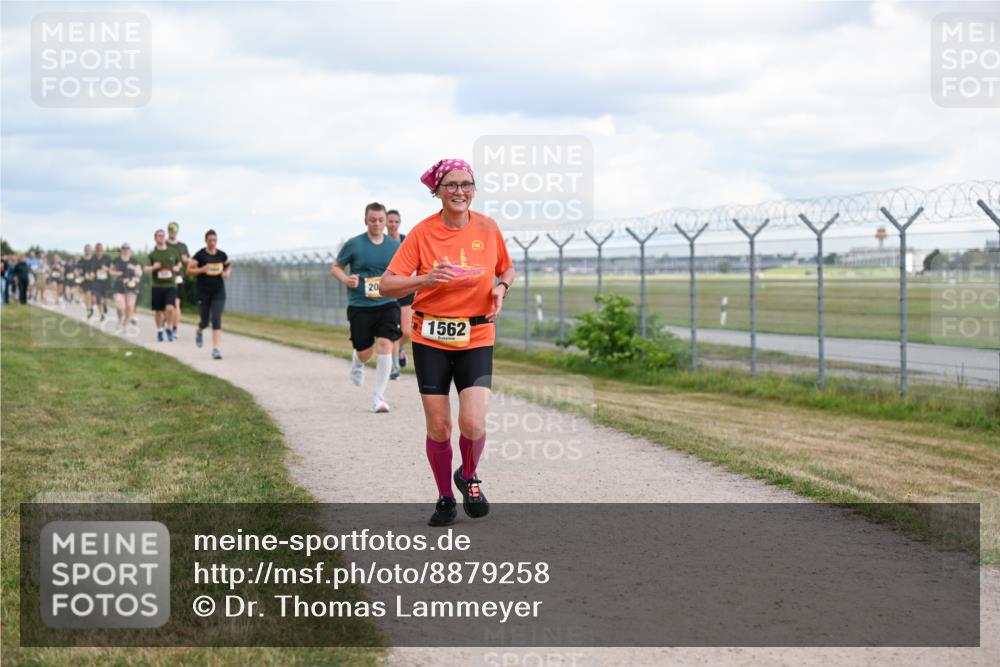 14.09.2025 - Airport Race Dr. Thomas Lammeyer http://msf.ph/oto/8879258 14.09.2025 12:28:15 Laufen 20, 1562 meine-sportfotos.de