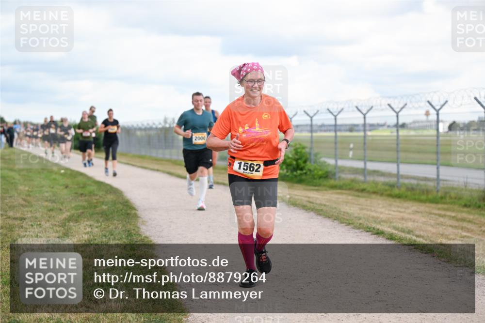 14.09.2025 - Airport Race Dr. Thomas Lammeyer http://msf.ph/oto/8879264 14.09.2025 12:28:16 Laufen 2000, 1562 meine-sportfotos.de