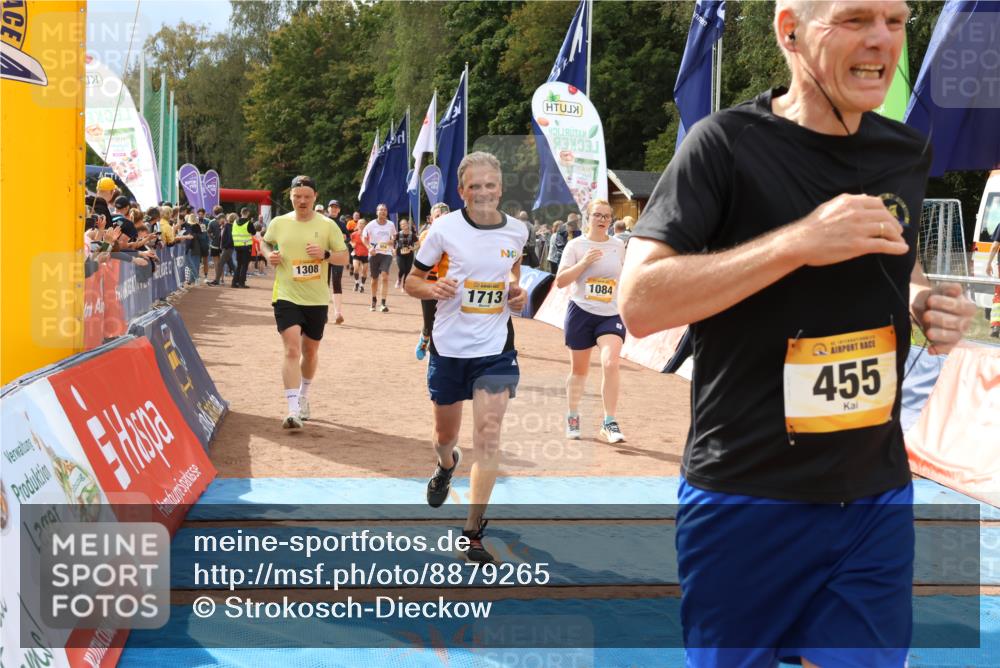 14.09.2025 - Airport Race Strokosch-Dieckow http://msf.ph/oto/8879265 14.09.2025 12:39:03 Ziel 102, 153, 455, 934, 956, 1084, 1218, 1308, 1713, 1729, 1742, 1906, 1916, 2058, 2116, 2167, 4052 meine-sportfotos.de
