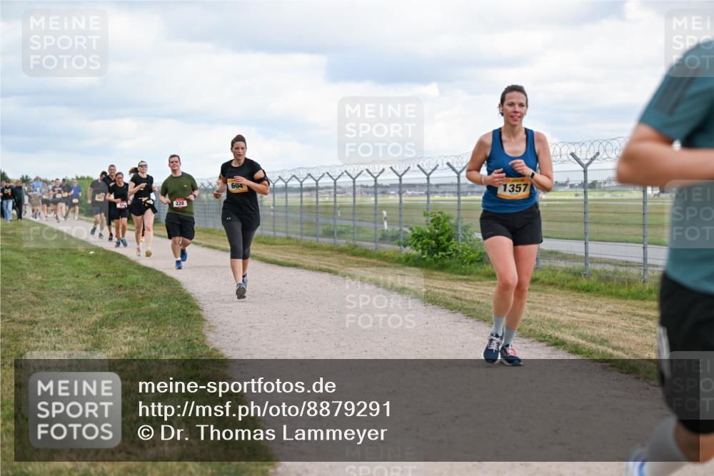 14.09.2025 - Airport Race Dr. Thomas Lammeyer http://msf.ph/oto/8879291 14.09.2025 12:28:19 Laufen 228, 604, 1357 meine-sportfotos.de