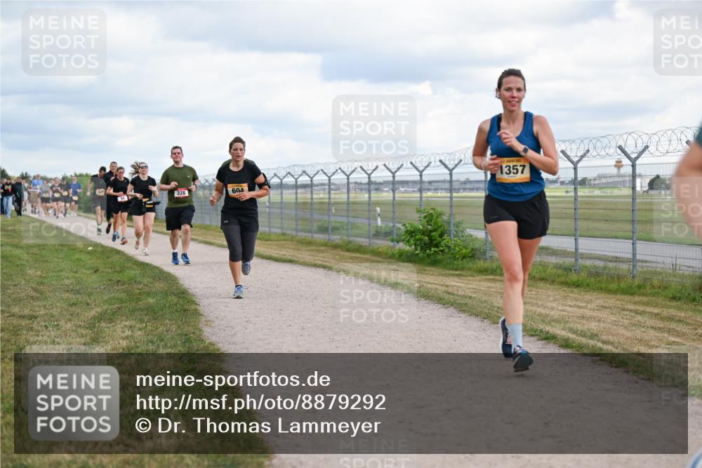 14.09.2025 - Airport Race Dr. Thomas Lammeyer http://msf.ph/oto/8879292 14.09.2025 12:28:19 Laufen 228, 604, 1357 meine-sportfotos.de