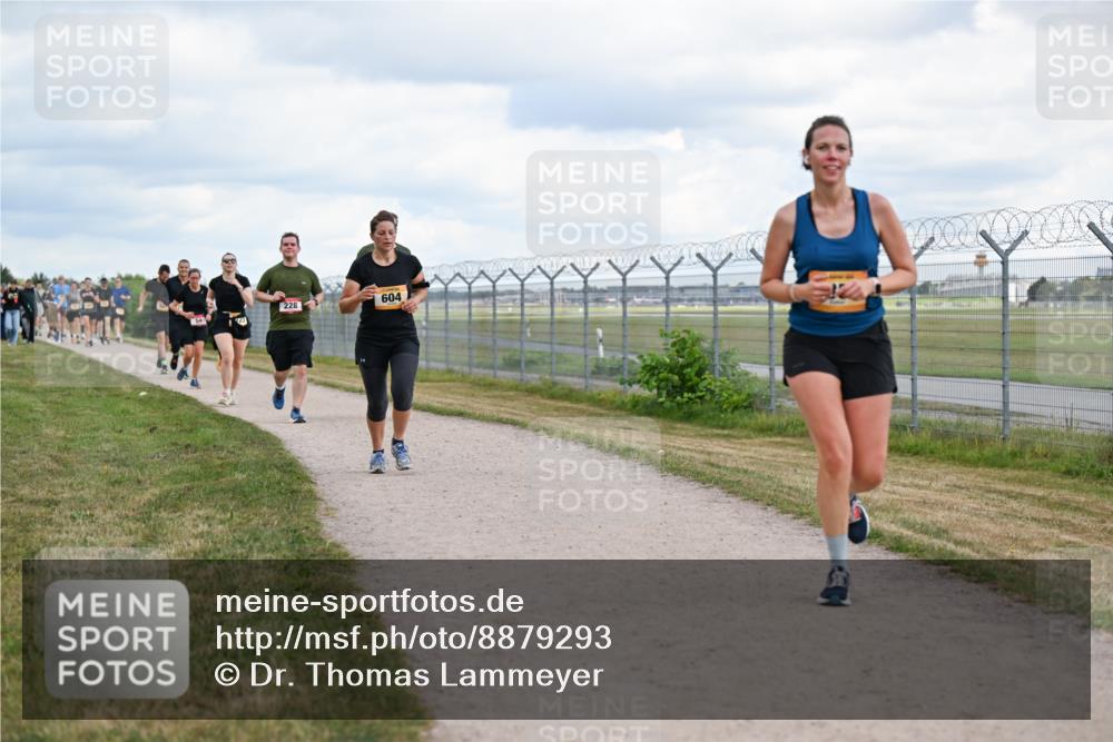 14.09.2025 - Airport Race Dr. Thomas Lammeyer http://msf.ph/oto/8879293 14.09.2025 12:28:19 Laufen 228, 604 meine-sportfotos.de