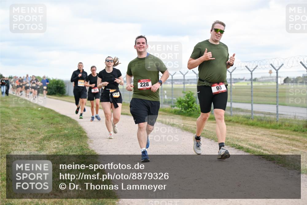 14.09.2025 - Airport Race Dr. Thomas Lammeyer http://msf.ph/oto/8879326 14.09.2025 12:28:24 Laufen 1561, 54, 723, 228, 90 meine-sportfotos.de