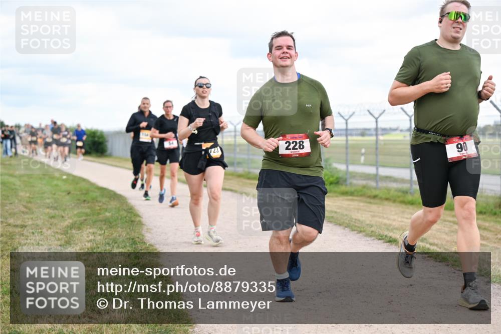 14.09.2025 - Airport Race Dr. Thomas Lammeyer http://msf.ph/oto/8879335 14.09.2025 12:28:24 Laufen 154, 723, 228, 90 meine-sportfotos.de