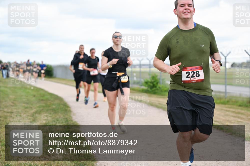 14.09.2025 - Airport Race Dr. Thomas Lammeyer http://msf.ph/oto/8879342 14.09.2025 12:28:25 Laufen 228 meine-sportfotos.de
