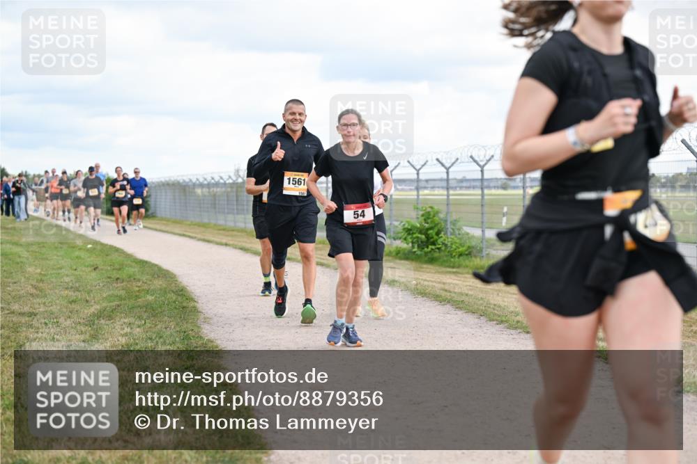 14.09.2025 - Airport Race Dr. Thomas Lammeyer http://msf.ph/oto/8879356 14.09.2025 12:28:27 Laufen 1561, 1561, 54 meine-sportfotos.de
