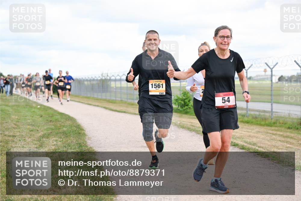 14.09.2025 - Airport Race Dr. Thomas Lammeyer http://msf.ph/oto/8879371 14.09.2025 12:28:28 Laufen 1561, 1561, 54 meine-sportfotos.de