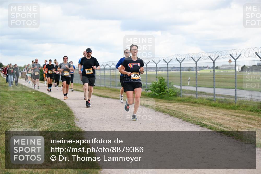 14.09.2025 - Airport Race Dr. Thomas Lammeyer http://msf.ph/oto/8879386 14.09.2025 12:28:34 Laufen 1352, 933, 1900 meine-sportfotos.de