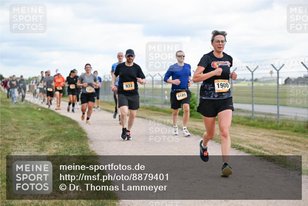 14.09.2025 - Airport Race Dr. Thomas Lammeyer http://msf.ph/oto/8879401 14.09.2025 12:28:36 Laufen 933, 1352, 4185, 1900 meine-sportfotos.de
