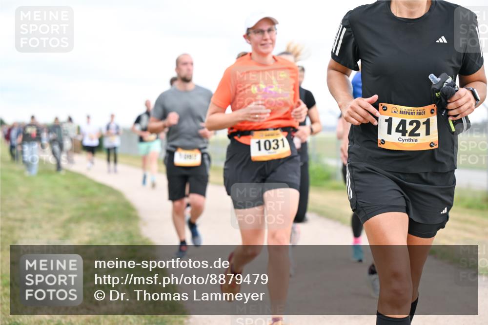 14.09.2025 - Airport Race Dr. Thomas Lammeyer http://msf.ph/oto/8879479 14.09.2025 12:28:43 Laufen 1031, 1421 meine-sportfotos.de