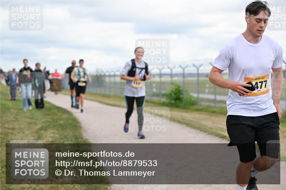 14.09.2025 - Airport Race Dr. Thomas Lammeyer http://msf.ph/oto/8879533 14.09.2025 12:28:49 Laufen 1501, 477 meine-sportfotos.de