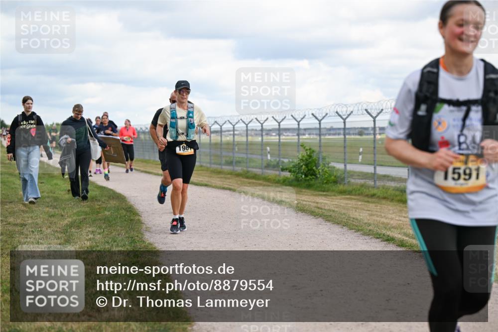 14.09.2025 - Airport Race Dr. Thomas Lammeyer http://msf.ph/oto/8879554 14.09.2025 12:28:52 Laufen 196, 1591 meine-sportfotos.de