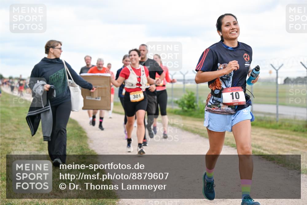 14.09.2025 - Airport Race Dr. Thomas Lammeyer http://msf.ph/oto/8879607 14.09.2025 12:28:59 Laufen 301, 10 meine-sportfotos.de
