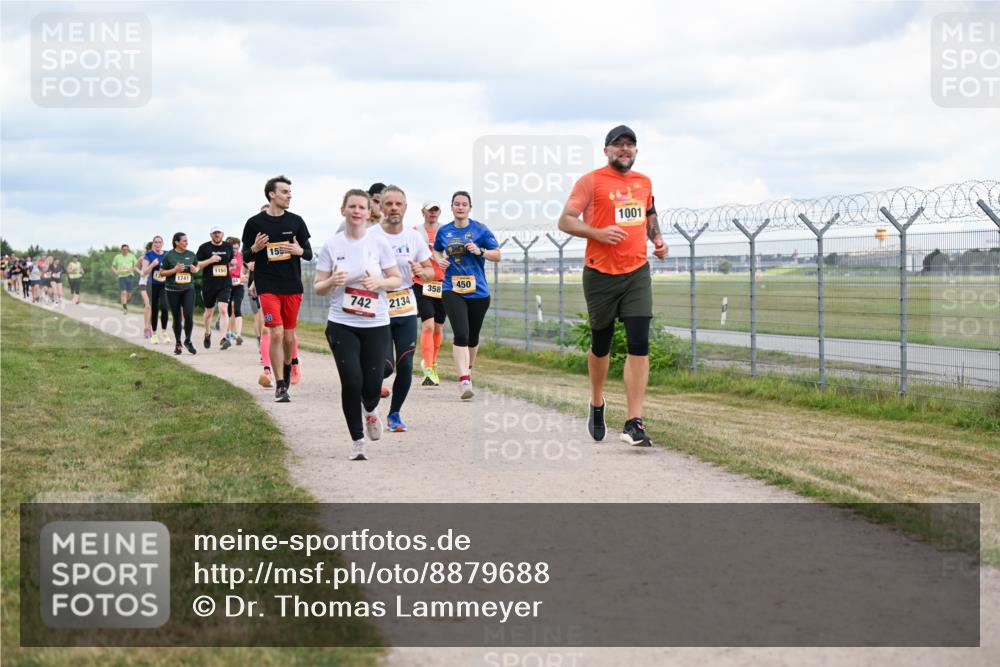 14.09.2025 - Airport Race Dr. Thomas Lammeyer http://msf.ph/oto/8879688 14.09.2025 12:29:14 Laufen 1741, 15, 358, 450, 742, 2134, 1001 meine-sportfotos.de