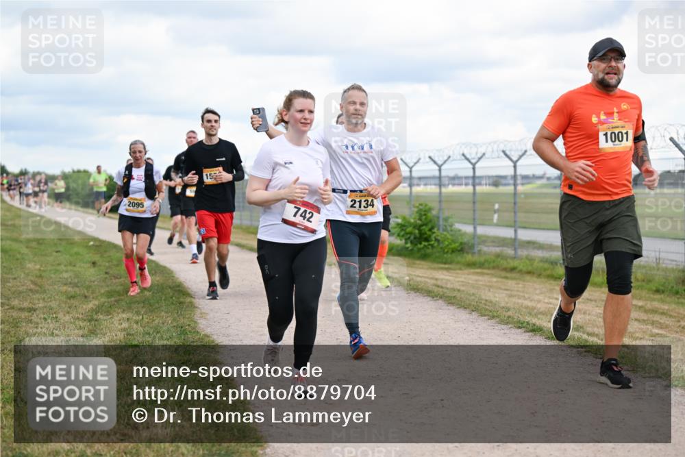 14.09.2025 - Airport Race Dr. Thomas Lammeyer http://msf.ph/oto/8879704 14.09.2025 12:29:16 Laufen 2095, 1555, 1001, 742, 2134 meine-sportfotos.de