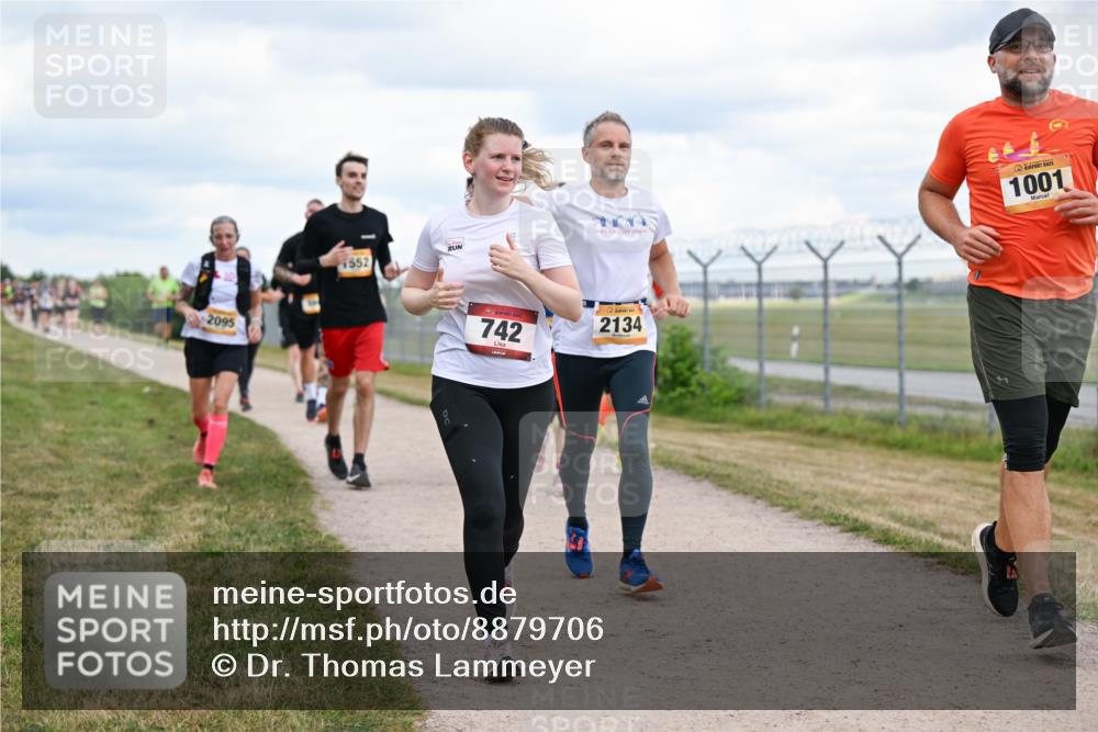 14.09.2025 - Airport Race Dr. Thomas Lammeyer http://msf.ph/oto/8879706 14.09.2025 12:29:16 Laufen 2095, 1552, 742, 2134, 1001 meine-sportfotos.de