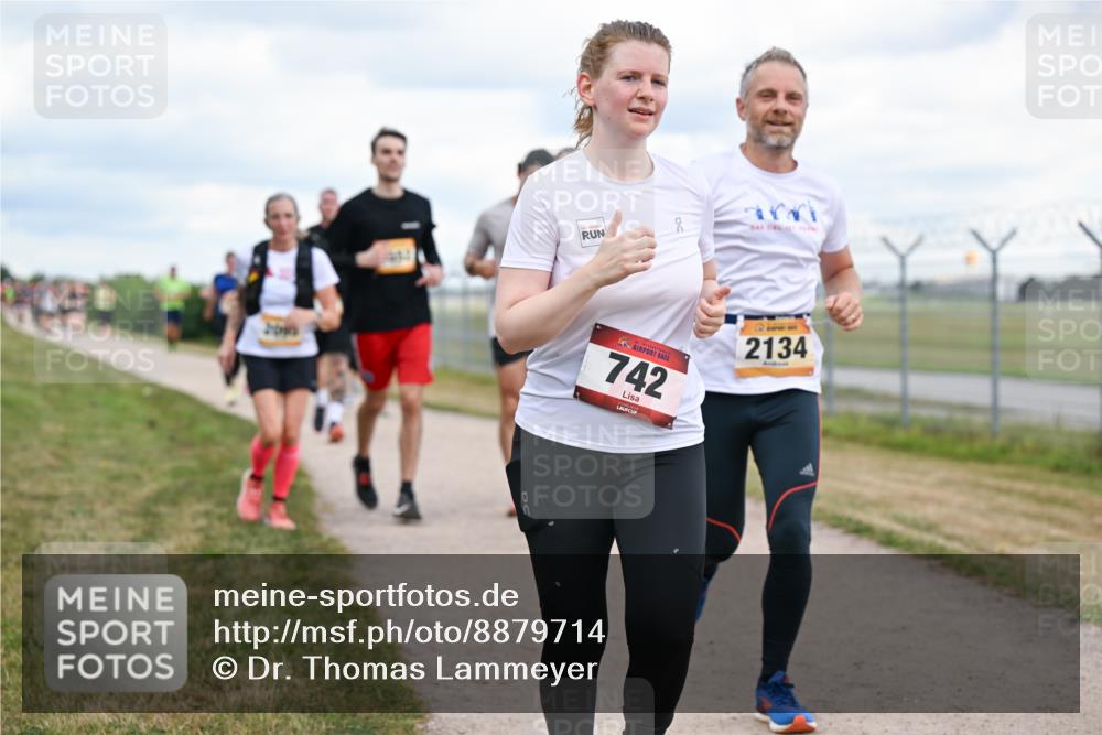 14.09.2025 - Airport Race Dr. Thomas Lammeyer http://msf.ph/oto/8879714 14.09.2025 12:29:17 Laufen 742, 2134 meine-sportfotos.de