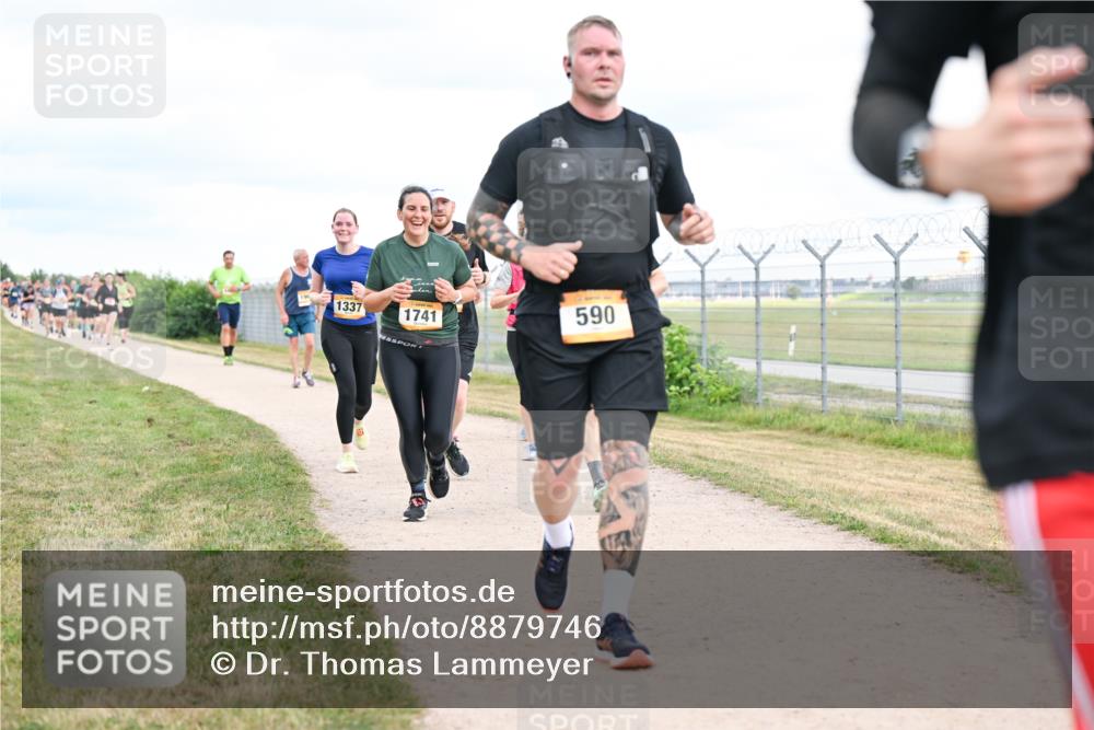 14.09.2025 - Airport Race Dr. Thomas Lammeyer http://msf.ph/oto/8879746 14.09.2025 12:29:21 Laufen 1337, 1741, 590 meine-sportfotos.de
