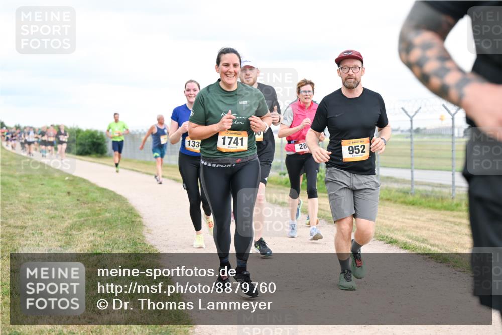 14.09.2025 - Airport Race Dr. Thomas Lammeyer http://msf.ph/oto/8879760 14.09.2025 12:29:22 Laufen 133, 1741, 28, 952 meine-sportfotos.de