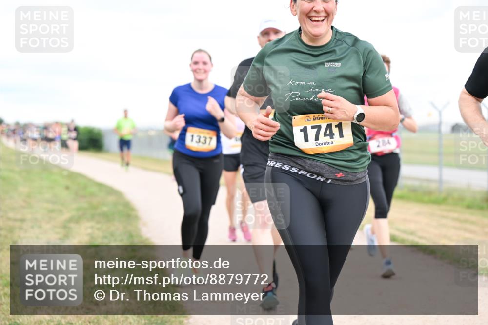 14.09.2025 - Airport Race Dr. Thomas Lammeyer http://msf.ph/oto/8879772 14.09.2025 12:29:23 Laufen 42, 1741, 284, 1337 meine-sportfotos.de