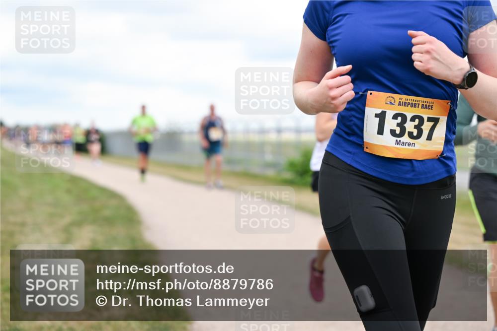 14.09.2025 - Airport Race Dr. Thomas Lammeyer http://msf.ph/oto/8879786 14.09.2025 12:29:25 Laufen 42, 1337 meine-sportfotos.de