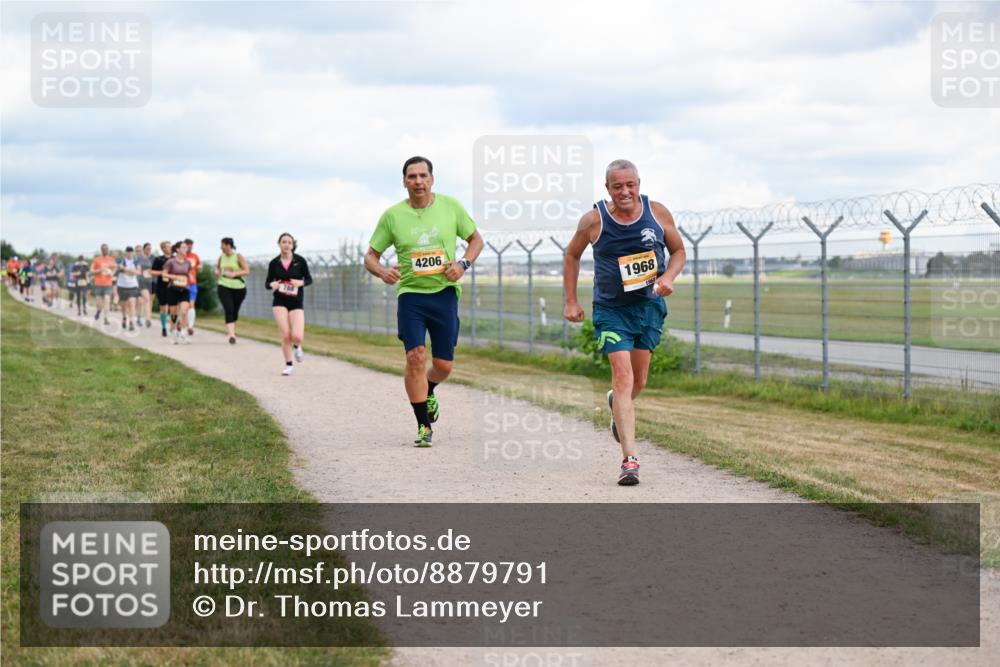 14.09.2025 - Airport Race Dr. Thomas Lammeyer http://msf.ph/oto/8879791 14.09.2025 12:29:29 Laufen 4206, 1968 meine-sportfotos.de