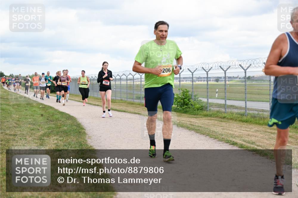 14.09.2025 - Airport Race Dr. Thomas Lammeyer http://msf.ph/oto/8879806 14.09.2025 12:29:30 Laufen 788, 2112, 1833, 206 meine-sportfotos.de