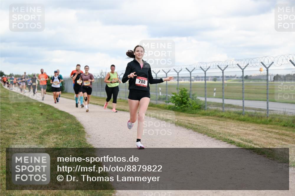 14.09.2025 - Airport Race Dr. Thomas Lammeyer http://msf.ph/oto/8879822 14.09.2025 12:29:33 Laufen 788 meine-sportfotos.de