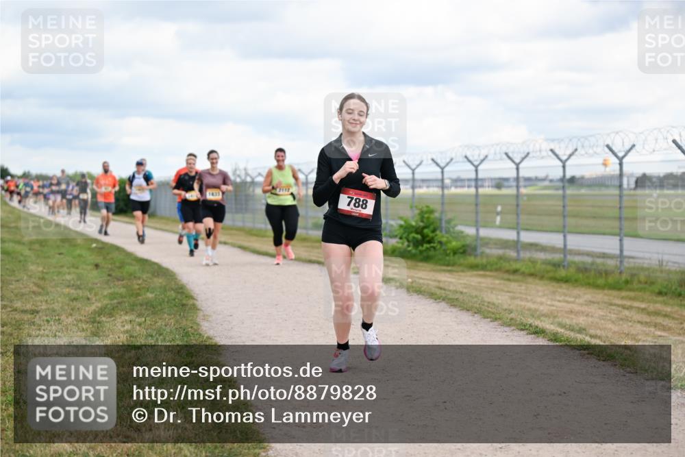 14.09.2025 - Airport Race Dr. Thomas Lammeyer http://msf.ph/oto/8879828 14.09.2025 12:29:33 Laufen 1433, 788 meine-sportfotos.de