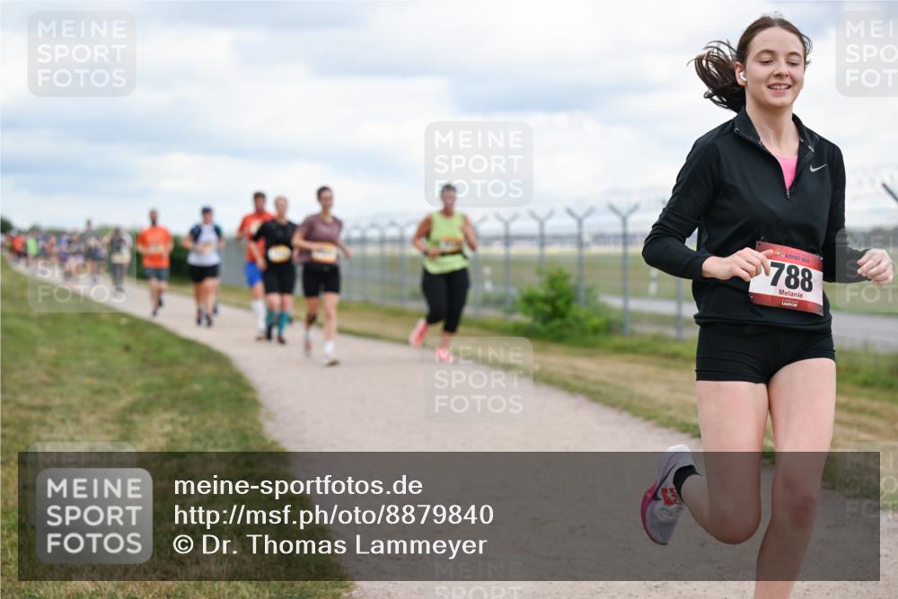 14.09.2025 - Airport Race Dr. Thomas Lammeyer http://msf.ph/oto/8879840 14.09.2025 12:29:35 Laufen 788 meine-sportfotos.de