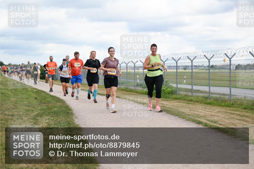 14.09.2025 - Airport Race Dr. Thomas Lammeyer http://msf.ph/oto/8879845 14.09.2025 12:29:36 Laufen 441, 1003, 1744, 416, 33 meine-sportfotos.de