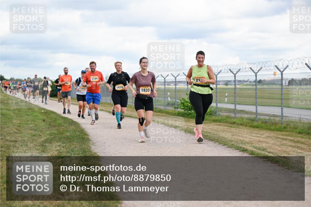 14.09.2025 - Airport Race Dr. Thomas Lammeyer http://msf.ph/oto/8879850 14.09.2025 12:29:36 Laufen 1003, 1744, 1416, 1833, 21 meine-sportfotos.de
