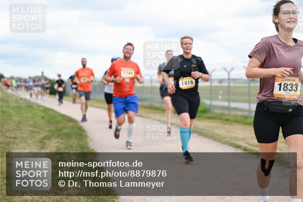 14.09.2025 - Airport Race Dr. Thomas Lammeyer http://msf.ph/oto/8879876 14.09.2025 12:29:39 Laufen 1744, 1416, 1833 meine-sportfotos.de