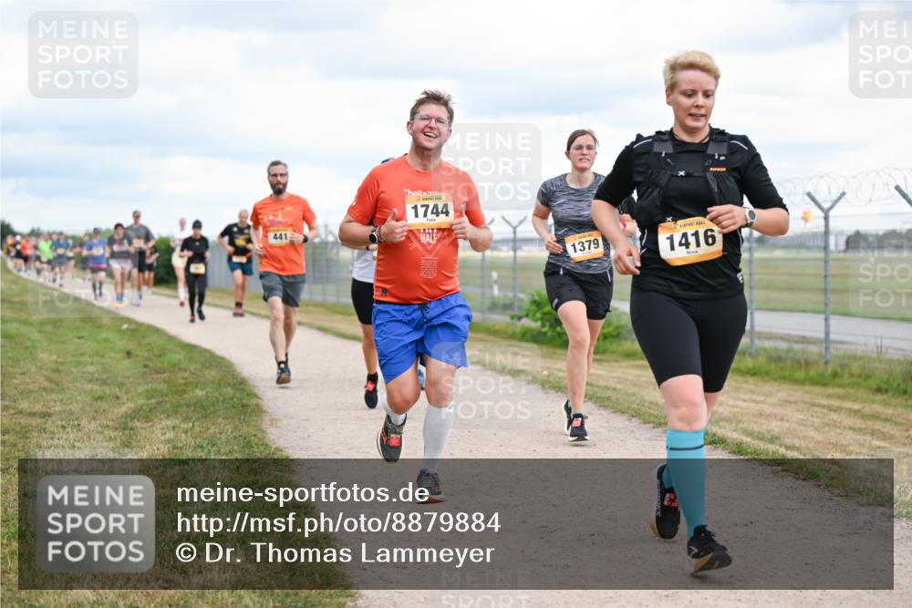14.09.2025 - Airport Race Dr. Thomas Lammeyer http://msf.ph/oto/8879884 14.09.2025 12:29:40 Laufen 1744, 441, 1379, 1416 meine-sportfotos.de