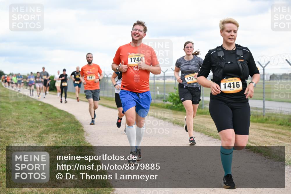 14.09.2025 - Airport Race Dr. Thomas Lammeyer http://msf.ph/oto/8879885 14.09.2025 12:29:40 Laufen 441, 1744, 1379, 1416 meine-sportfotos.de
