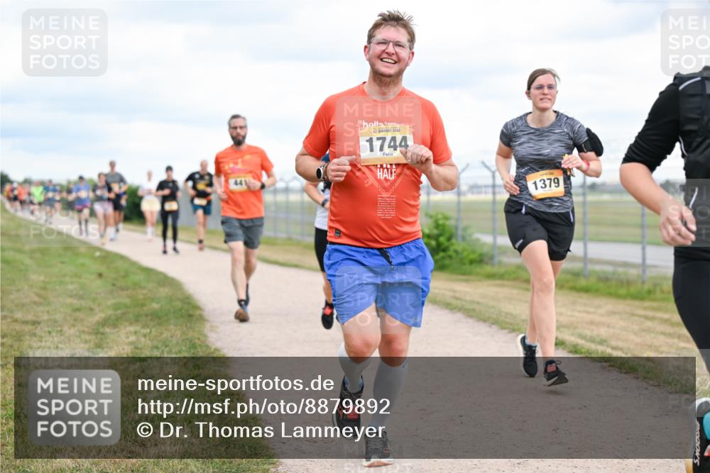 14.09.2025 - Airport Race Dr. Thomas Lammeyer http://msf.ph/oto/8879892 14.09.2025 12:29:40 Laufen 1744, 1379 meine-sportfotos.de