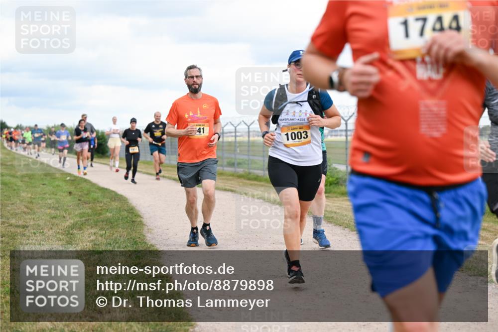 14.09.2025 - Airport Race Dr. Thomas Lammeyer http://msf.ph/oto/8879898 14.09.2025 12:29:41 Laufen 41, 1003, 1744 meine-sportfotos.de