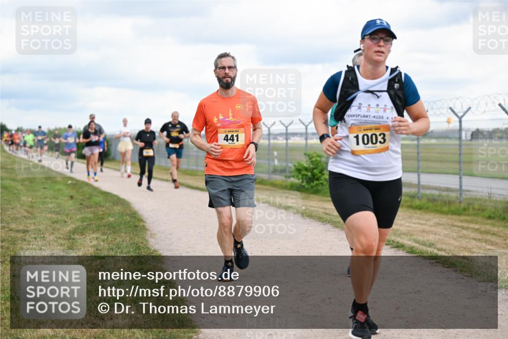 14.09.2025 - Airport Race Dr. Thomas Lammeyer http://msf.ph/oto/8879906 14.09.2025 12:29:42 Laufen 441, 1003 meine-sportfotos.de