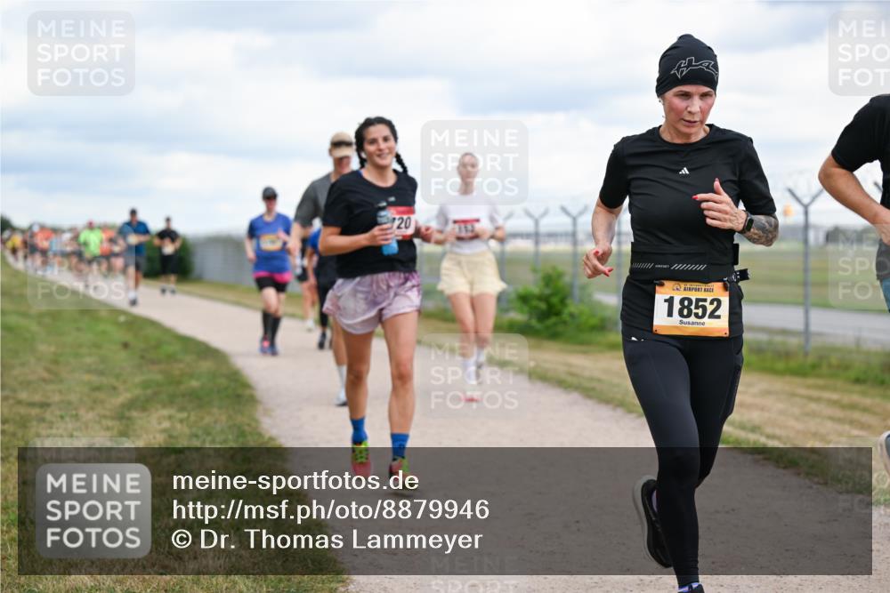 14.09.2025 - Airport Race Dr. Thomas Lammeyer http://msf.ph/oto/8879946 14.09.2025 12:29:49 Laufen 20, 1852 meine-sportfotos.de
