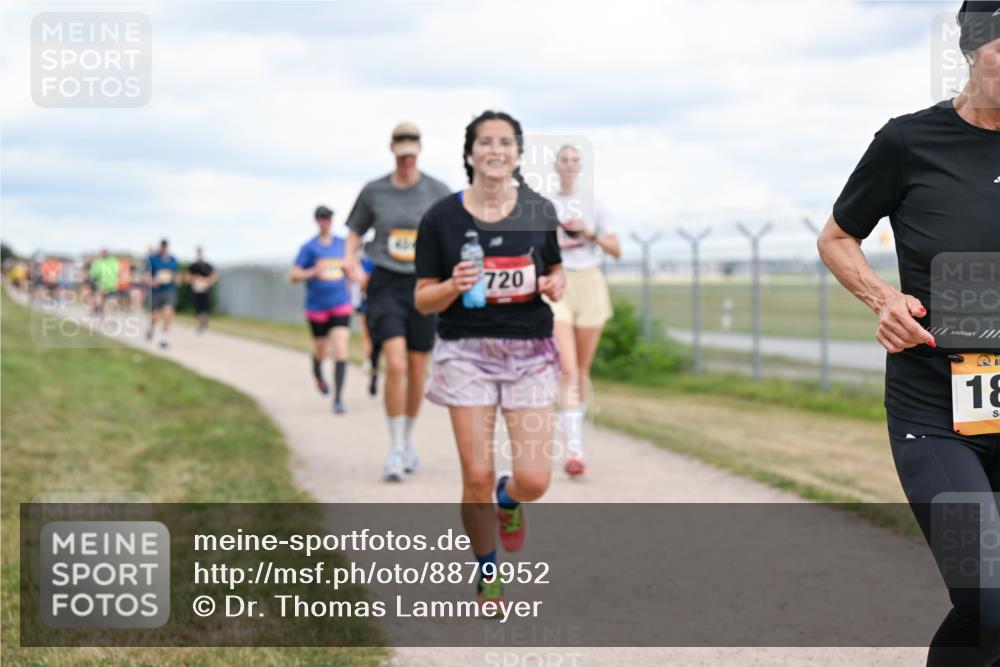 14.09.2025 - Airport Race Dr. Thomas Lammeyer http://msf.ph/oto/8879952 14.09.2025 12:29:49 Laufen 720, 18 meine-sportfotos.de