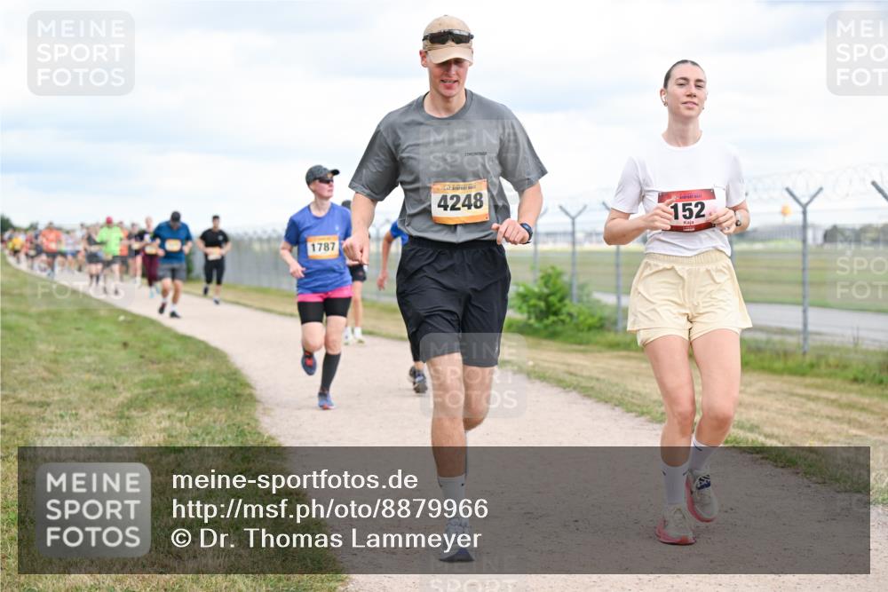 14.09.2025 - Airport Race Dr. Thomas Lammeyer http://msf.ph/oto/8879966 14.09.2025 12:29:51 Laufen 1787, 4248, 152 meine-sportfotos.de