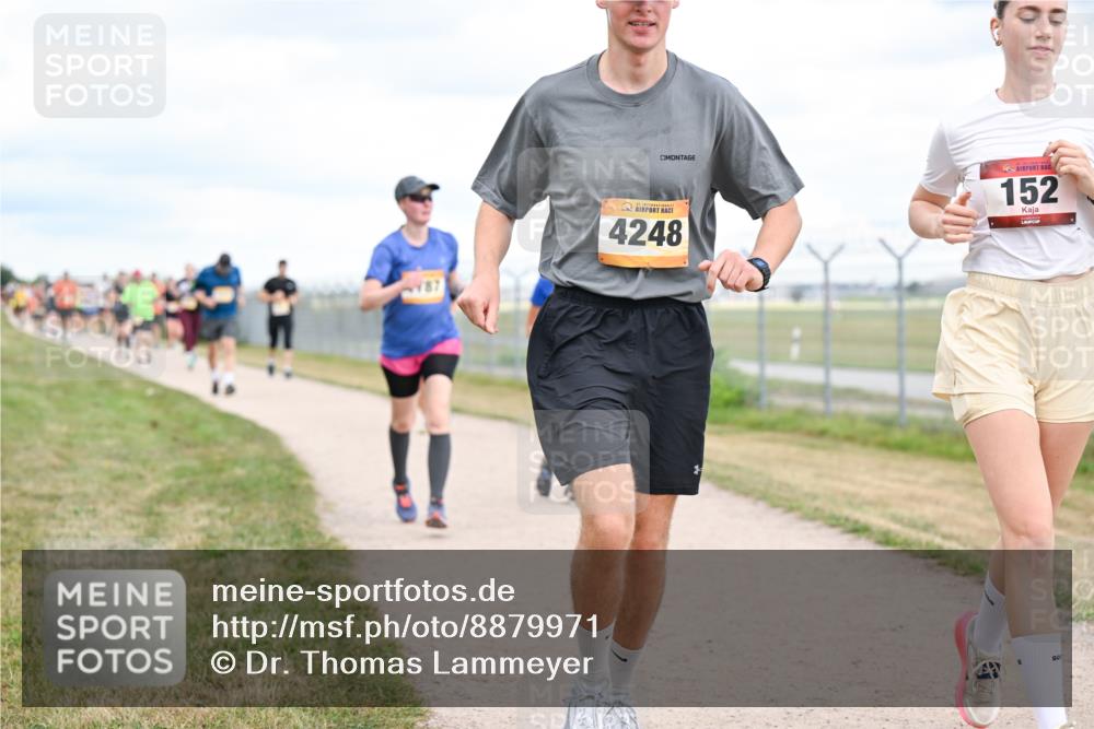 14.09.2025 - Airport Race Dr. Thomas Lammeyer http://msf.ph/oto/8879971 14.09.2025 12:29:51 Laufen 152, 4248 meine-sportfotos.de